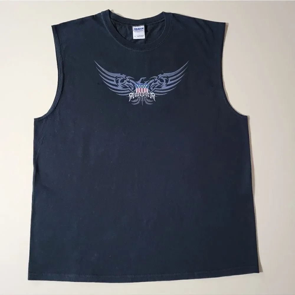 Gildan Men's Black America Graphic Cotton Tank Top